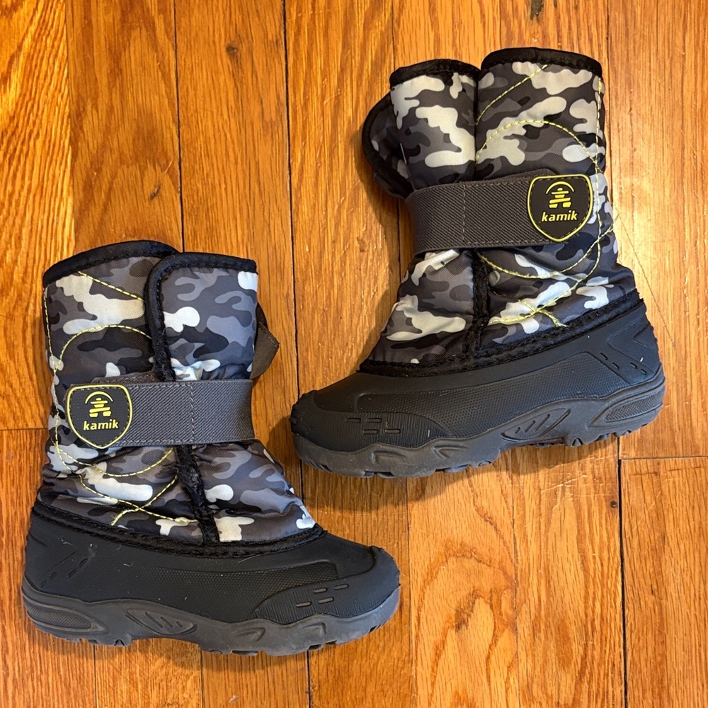 Kamik Kids' Black & Gray Camo Snow Boots with Yellow Logo